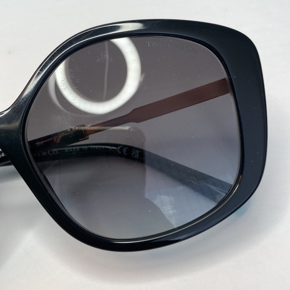 TIFFANY & CO. Blue Gradient Gray Irregular Ladies Sunglasses
TF4192 83158F 54 - Picture 13 of 17